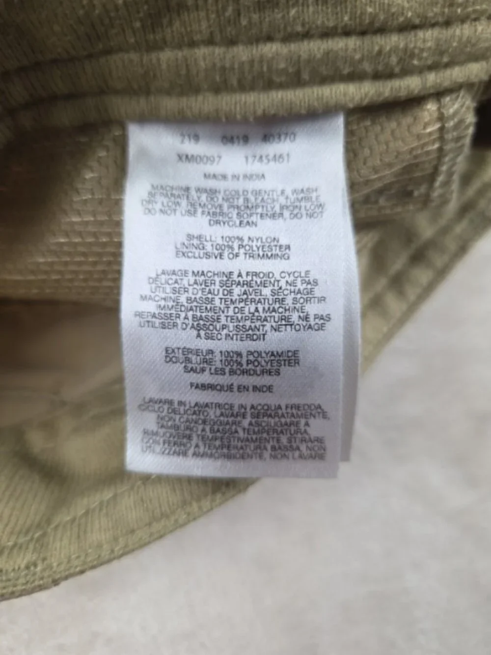 Columbia Sportswear Cargo Shorts – Men’s 32W – Khaki